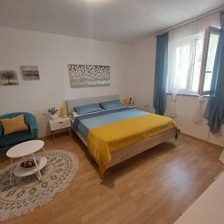 Apartmani Anica ริซิกา ภายนอก รูปภาพ