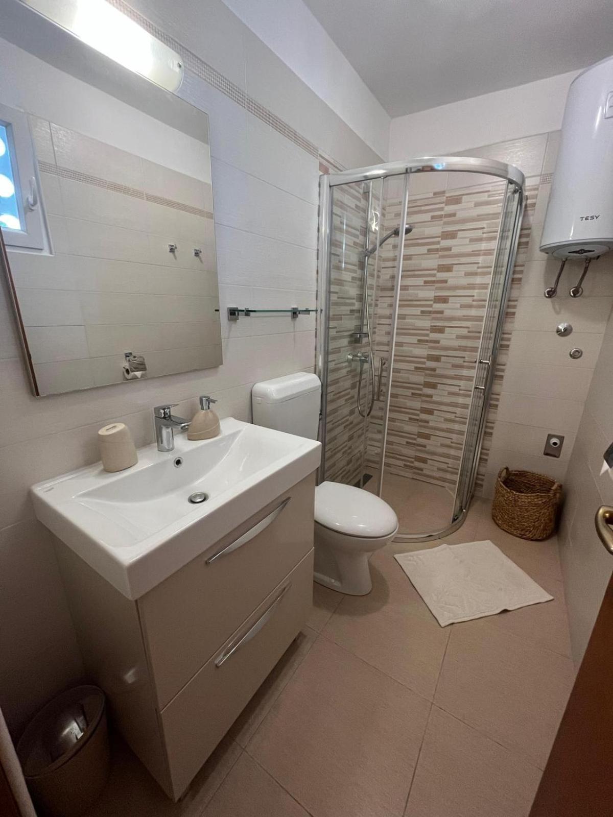 Apartmani Anica ริซิกา ภายนอก รูปภาพ