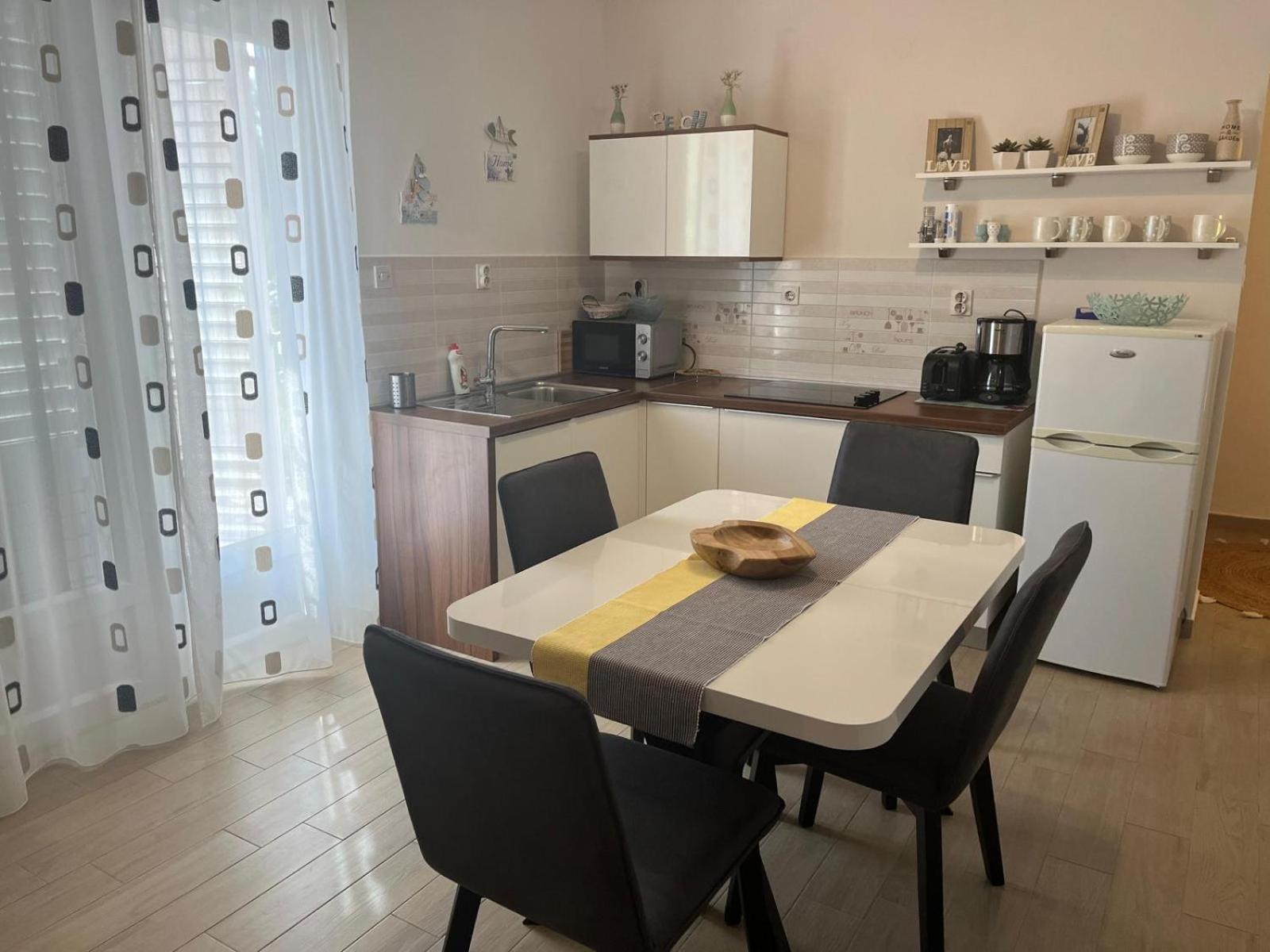 Apartmani Anica ริซิกา ภายนอก รูปภาพ