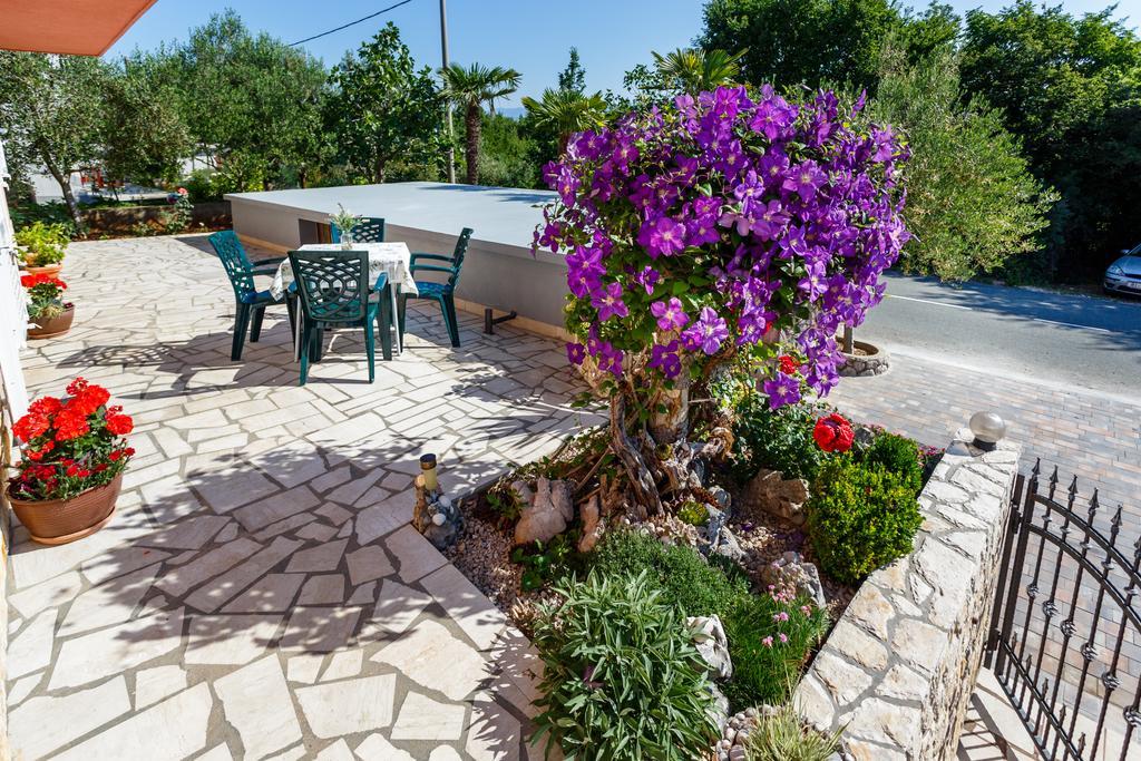Apartmani Anica ริซิกา ภายนอก รูปภาพ