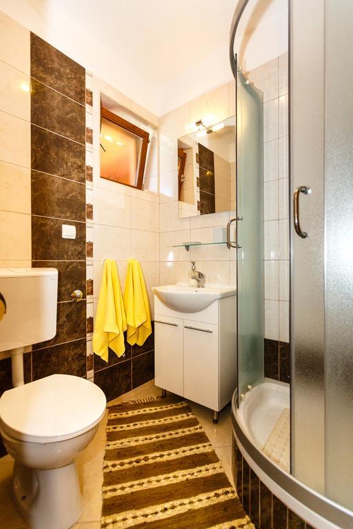Apartmani Anica ริซิกา ภายนอก รูปภาพ