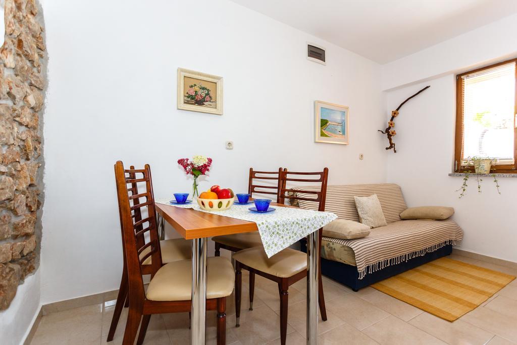 Apartmani Anica ริซิกา ภายนอก รูปภาพ